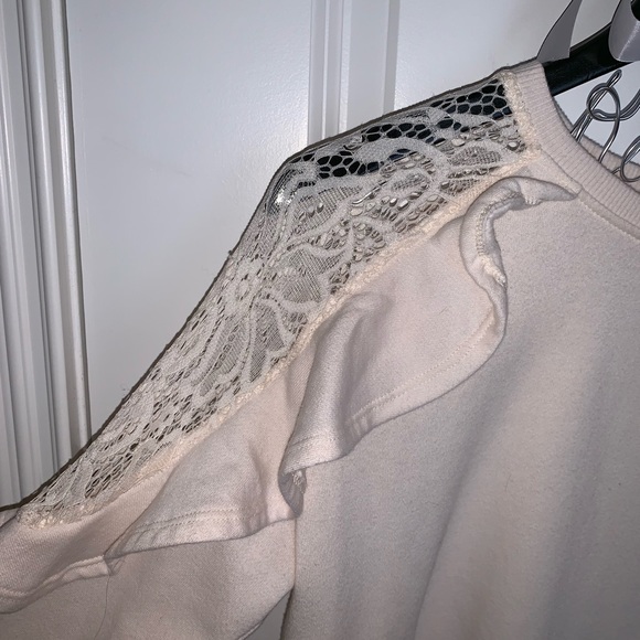 Cream lace shoulder sweatshirt - Picture 2 of 4